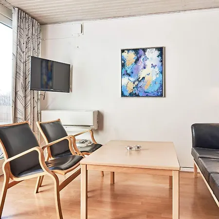 5 Person In Allinge-by Traum